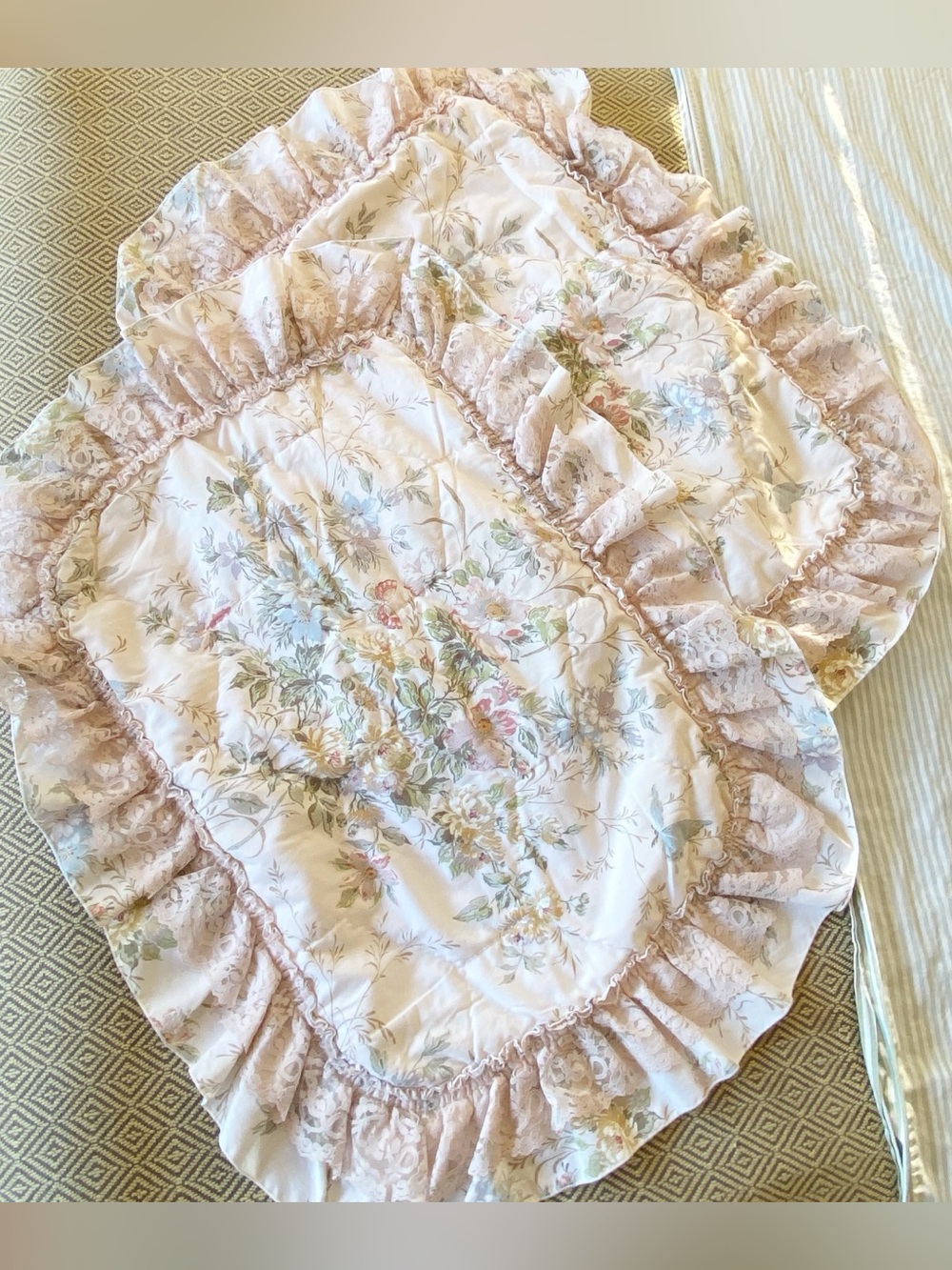 2 Vintage Springmaid 27"x19" Pillow Shams Pair Cottagecore Lace Floral Butterfly